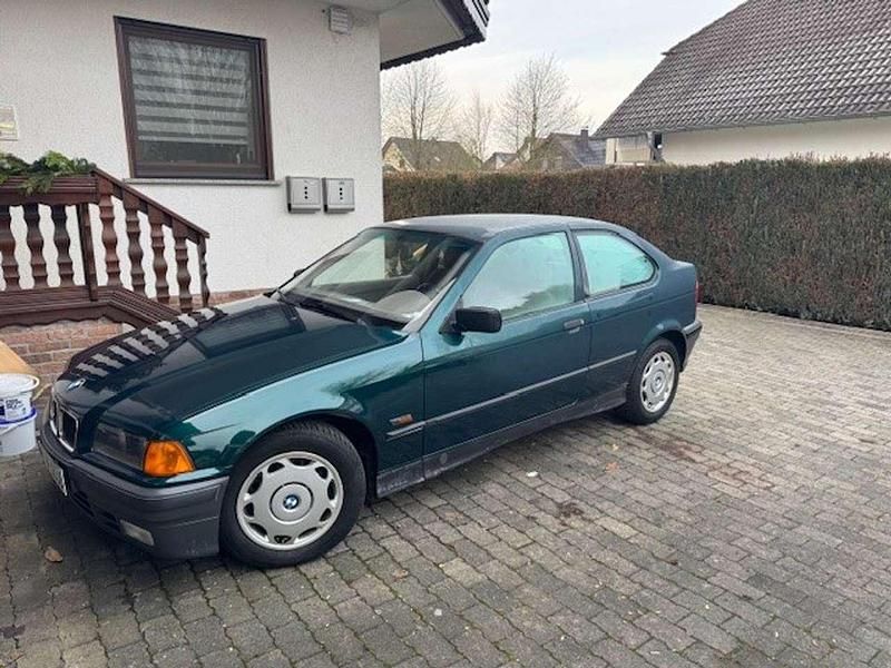 Gebraucht BMW 316 Compact 105 PS (77 kW) 1996 Grün Kleinwagen