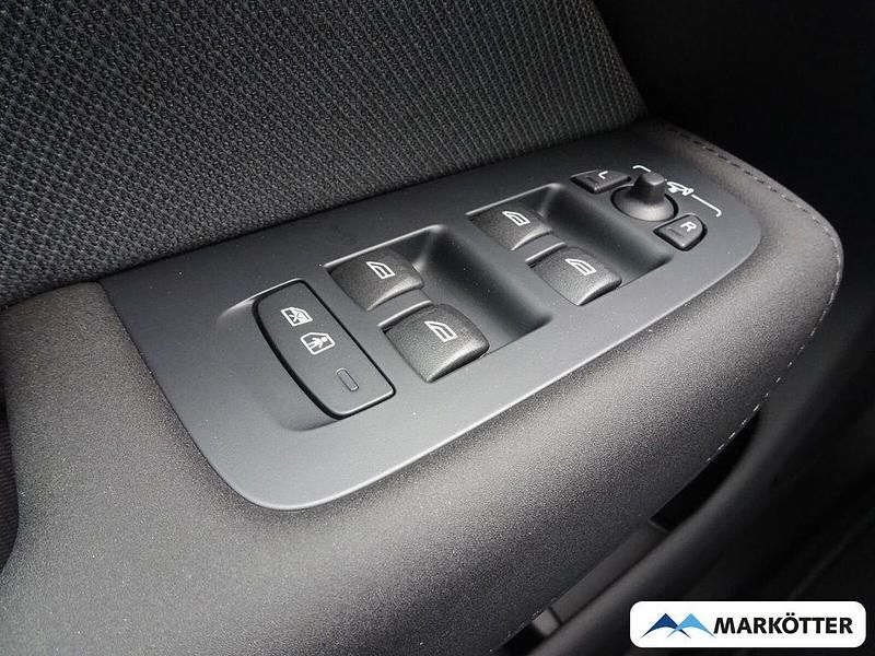 Neu Volvo XC60 Plus 349 PS (256 kW) 2026 Weiss SUV