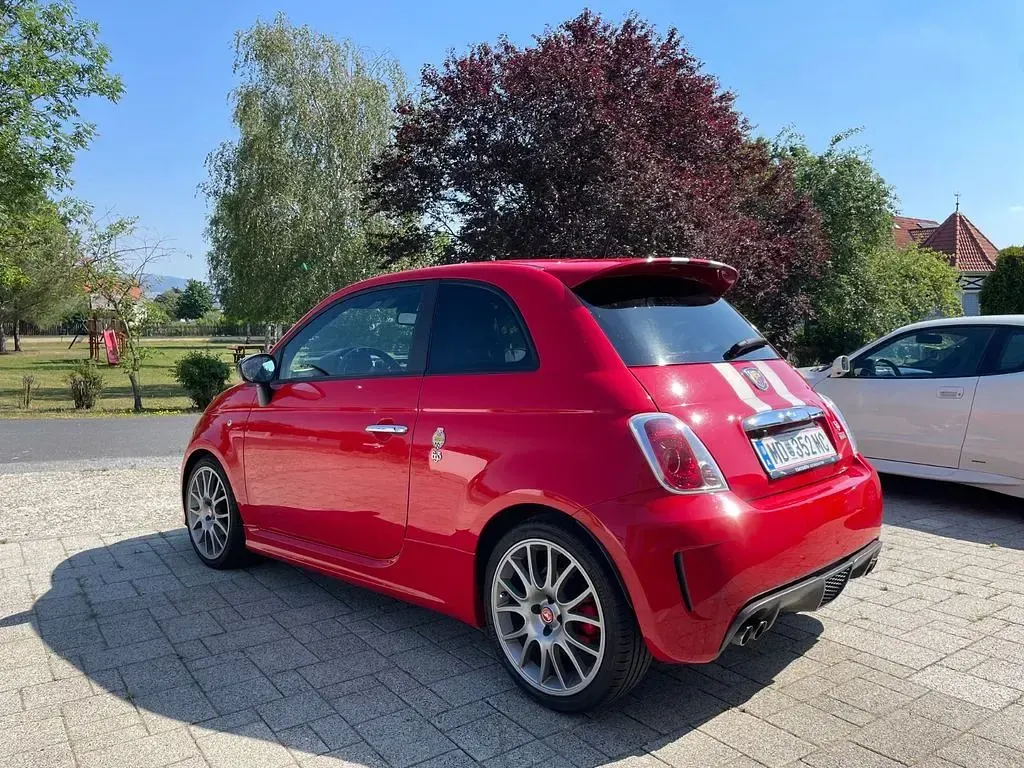 Gebraucht Abarth 695 179 PS (131 kW) 2011 Rot