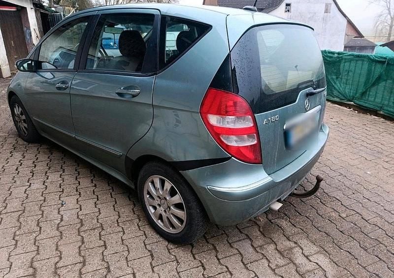 Second-hand Mercedes A180 2005 Albastru Hatchback