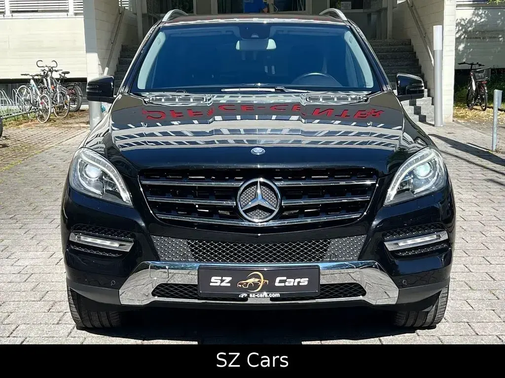 Gebraucht Mercedes ML350 258 PS (189 kW) 2012 Obsidianschwarz SUV