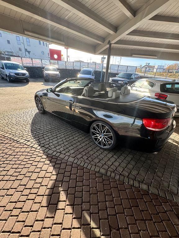 Gebraucht BMW 325 Cabriolet Comfort Edition 218 PS (160 kW) 2008 Schwarz Cabrio