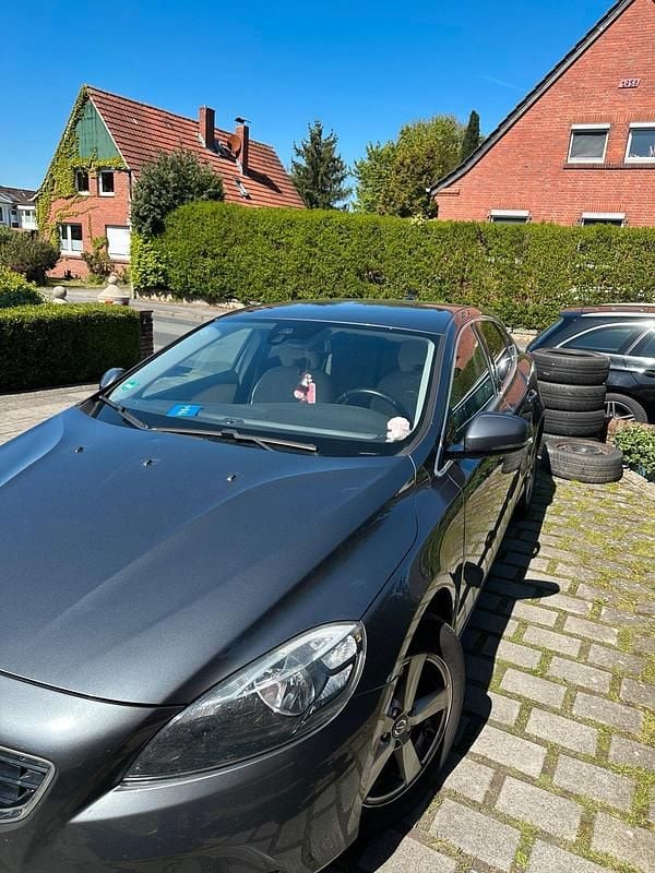 Second-hand Volvo V40 150 CP (110 kW) 2013 Gri Hatchback
