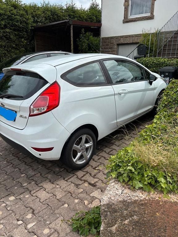 Gebraucht Ford Fiesta Trend 82 PS (60 kW) 2017 Weiß