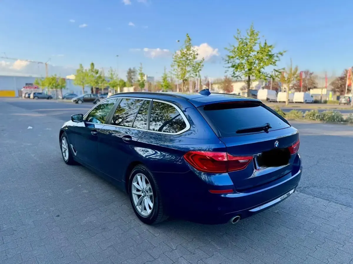 Gebraucht BMW 525 Sport Line 231 PS (169 kW) 2017 Blau Kombi
