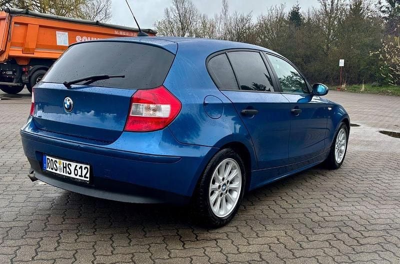 Gebraucht BMW 118 122 PS (89 kW) 2005 Blau Kleinwagen