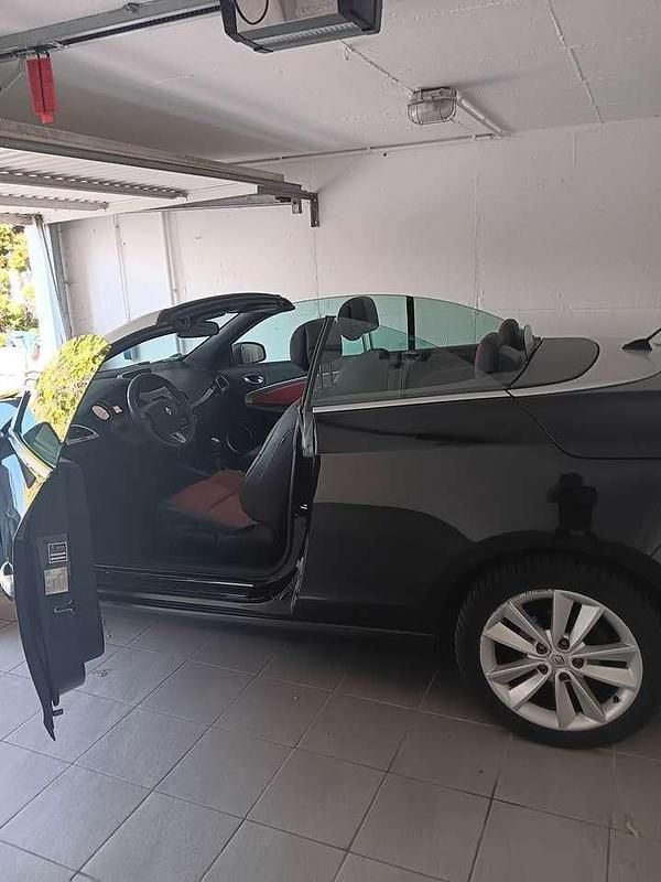 Gebraucht Renault Mégane Cabriolet Luxe 131 PS (96 kW) 2012 Schwarz Cabrio