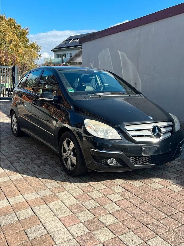 Schwarz Gebraucht 2009 Mercedes B200 Van / Kleinbus | 4.600 € (Fairer Preis) - Bild 1/4