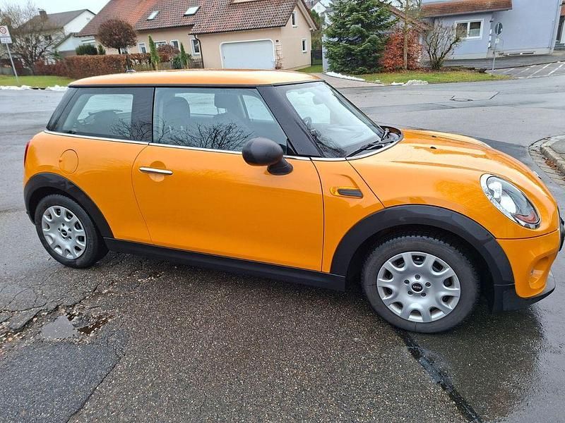 Orange Gebraucht 2016 Mini ONE Kleinwagen | 7.777 € (Superpreis) - Bild 1/4