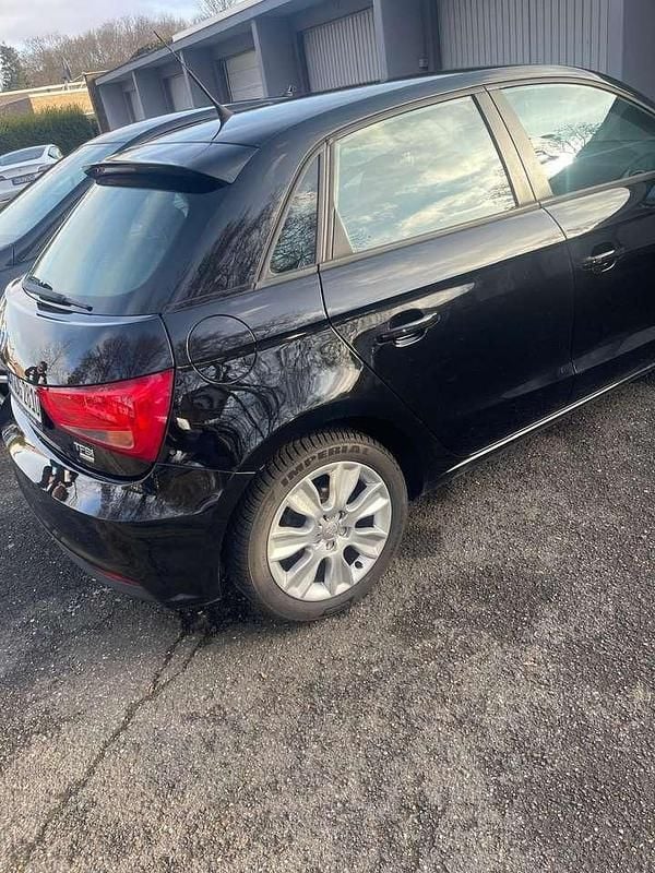 Gebraucht Audi A1 Sportback 82 PS (60 kW) 2016 Schwarz Kleinwagen