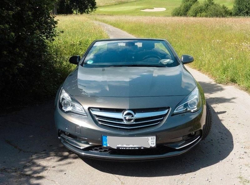 Gebraucht Opel Cascada Edition 120 PS (88 kW) 2013 Grau Cabrio