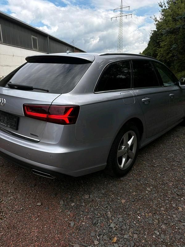 Grau Gebraucht 2016 Audi A6 Kombi | 12.500 € (Superpreis) - Bild 1/4