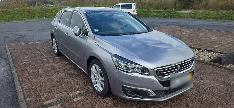 Gebraucht Peugeot 508 Allure 120 PS (88 kW) 2017 Grau Kombi