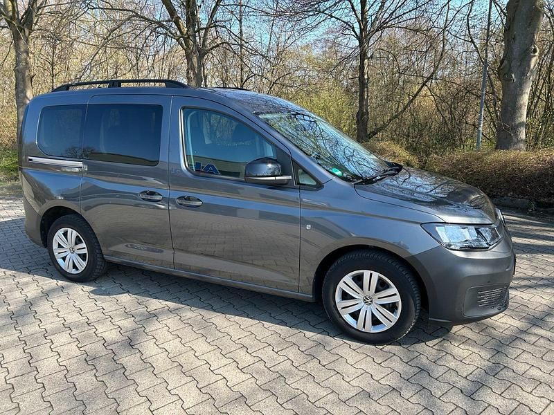 Gebraucht VW Caddy 75 PS (55 kW) 2022 Grau Van / Kleinbus
