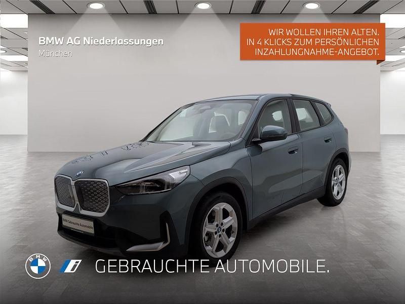 Grün Gebraucht 2023 BMW iX1 Performance SUV | 41.901 € (Etwas zu teuer) - Bild 1/4