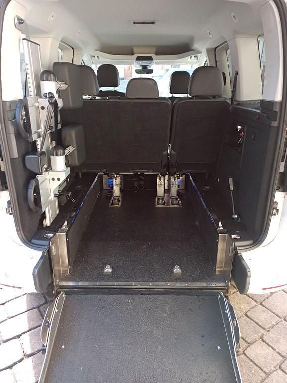 Gebraucht VW Caddy 122 PS (89 kW) 2022 Weiß Van / Kleinbus