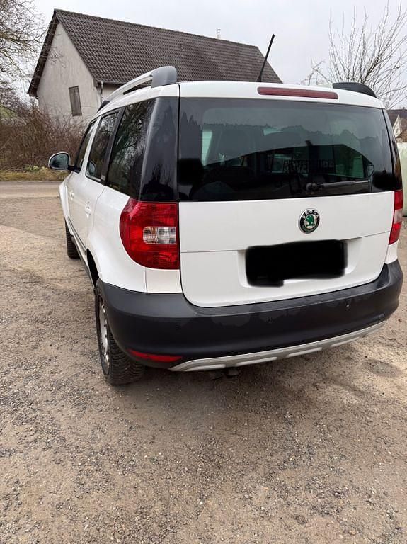 Gebraucht Skoda Yeti 110 PS (80 kW) 2013 Weiß SUV