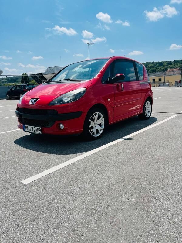 Rot Gebraucht 2008 Peugeot 1007 Kleinwagen | 2.900 € (Fairer Preis) - Bild 1/4