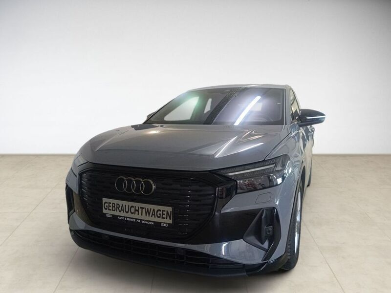 Kieselgrau Gebraucht 2024 Audi Q4 Sportback e-tron Advanced SUV | 44.960 € (Guter Preis) - Bild 1/4