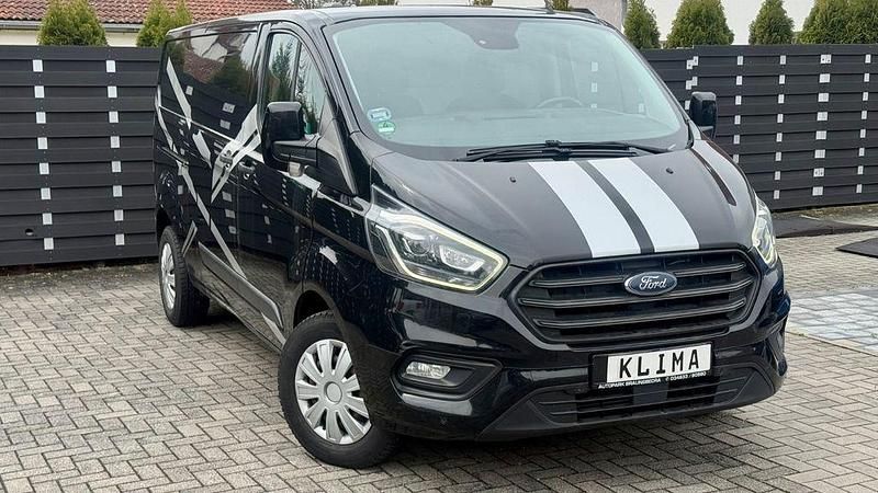Gebraucht Ford Transit Custom 131 PS (96 kW) 2018 Schwarz Van / Kleinbus
