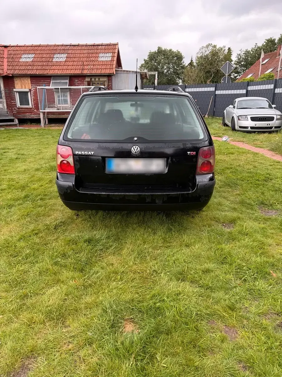 Gebraucht VW Passat 130 PS (95 kW) 2001 Schwarz Kombi