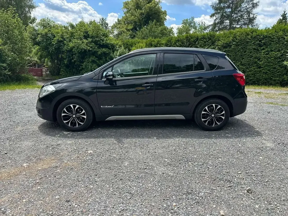 Gebraucht Suzuki SX4 S-Cross Comfort 120 PS (88 kW) 2016 Schwarz SUV