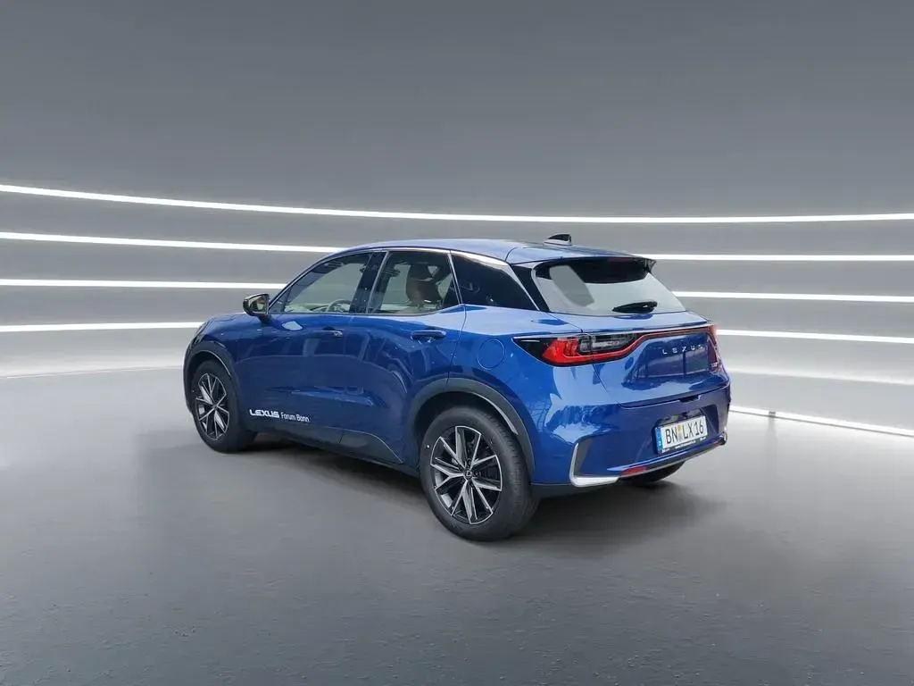 Gebraucht Lexus LBX 136 PS (100 kW) 2024 Blau SUV