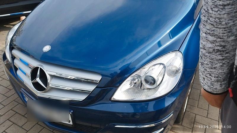 Blau Gebraucht 2008 Mercedes 200 Kleinwagen | 5.400 € (Fairer Preis) - Bild 1/4
