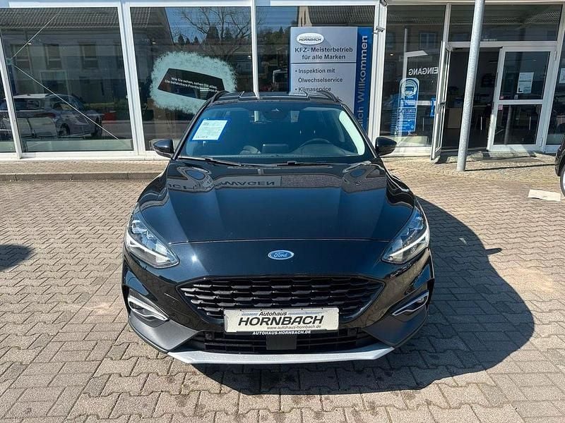 Usata Ford Focus Active 150 CV (110 kW) 2020 Nero Berlina