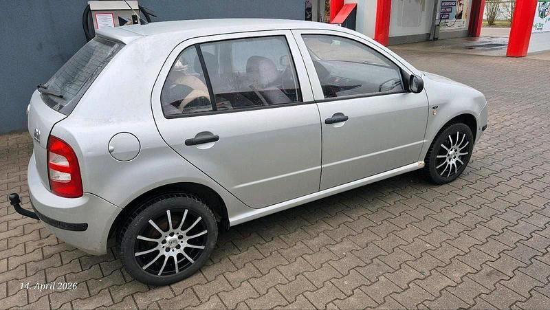 Gebraucht Skoda Fabia 75 PS (55 kW) 2002 Silber Kleinwagen