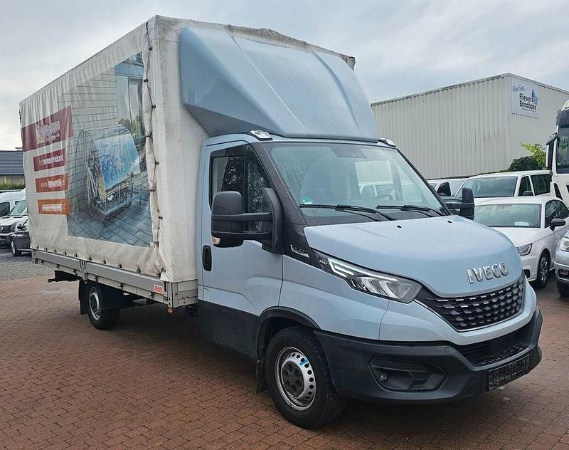 Grau Gebraucht 2019 Iveco Daily | 18.999 € - Bild 1/4