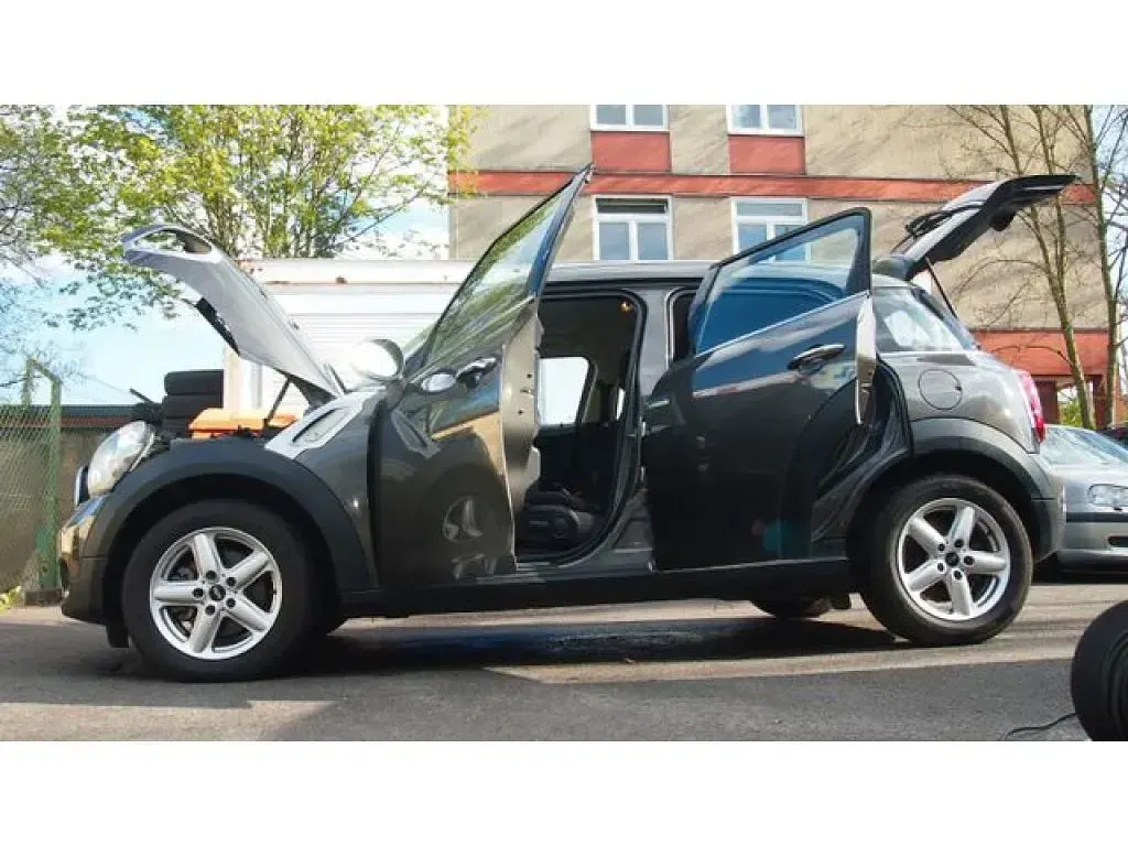 Gebraucht Mini Cooper Countryman 98 PS (72 kW) 2014 Royal grey metallic (metallic) SUV