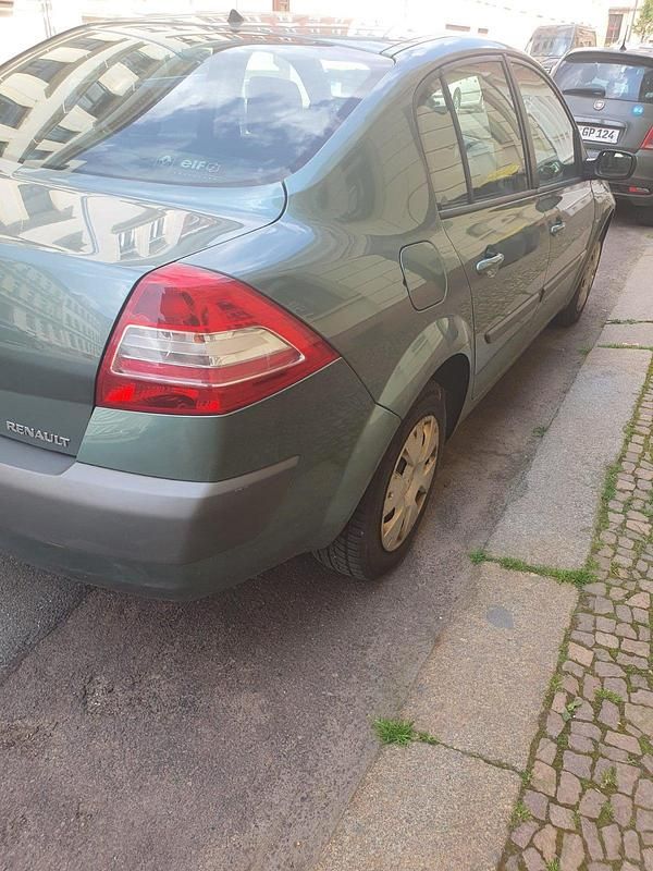 Gebraucht Renault Mégane II 111 PS (81 kW) 2006 Grün Limousine