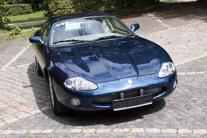 Blau Gebraucht 2001 Jaguar XK Coupé | 29.999 € (Fairer Preis) - Bild 1/4