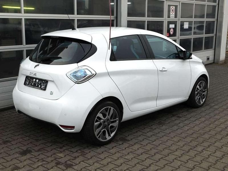 Gebraucht Renault Zoe Intens 42 kW (58 PS) 2015 Weiß Kleinwagen