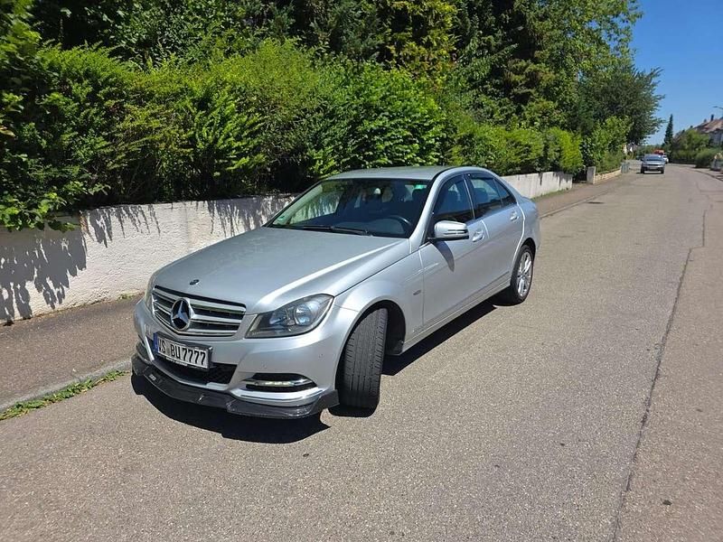 Gebraucht 2012 Mercedes C220 Avantgarde Limousine | 11.000 € (Teuer) - Bild 1/4