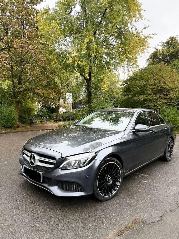 Grau Gebraucht 2016 Mercedes C220 Limousine | 14.500 € (Superpreis) - Bild 1/4