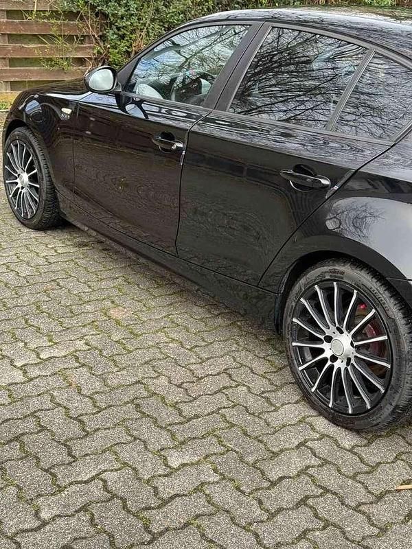 Gebraucht BMW 116 M Sport 122 PS (89 kW) 2008 Schwarz Kleinwagen