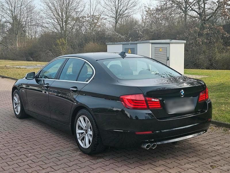Gebraucht BMW 530 245 PS (180 kW) 2011 Schwarz Kombi
