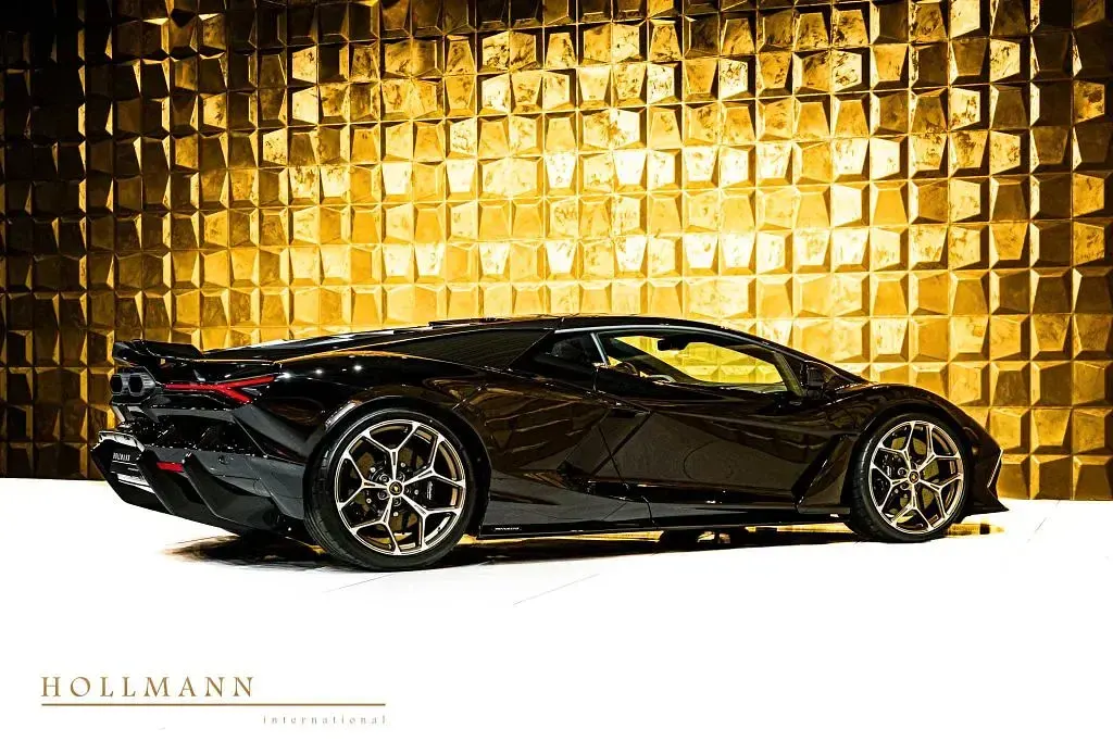 Neu Lamborghini Revuelto 1016 PS (747 kW) 2026 Schwarz Coupé