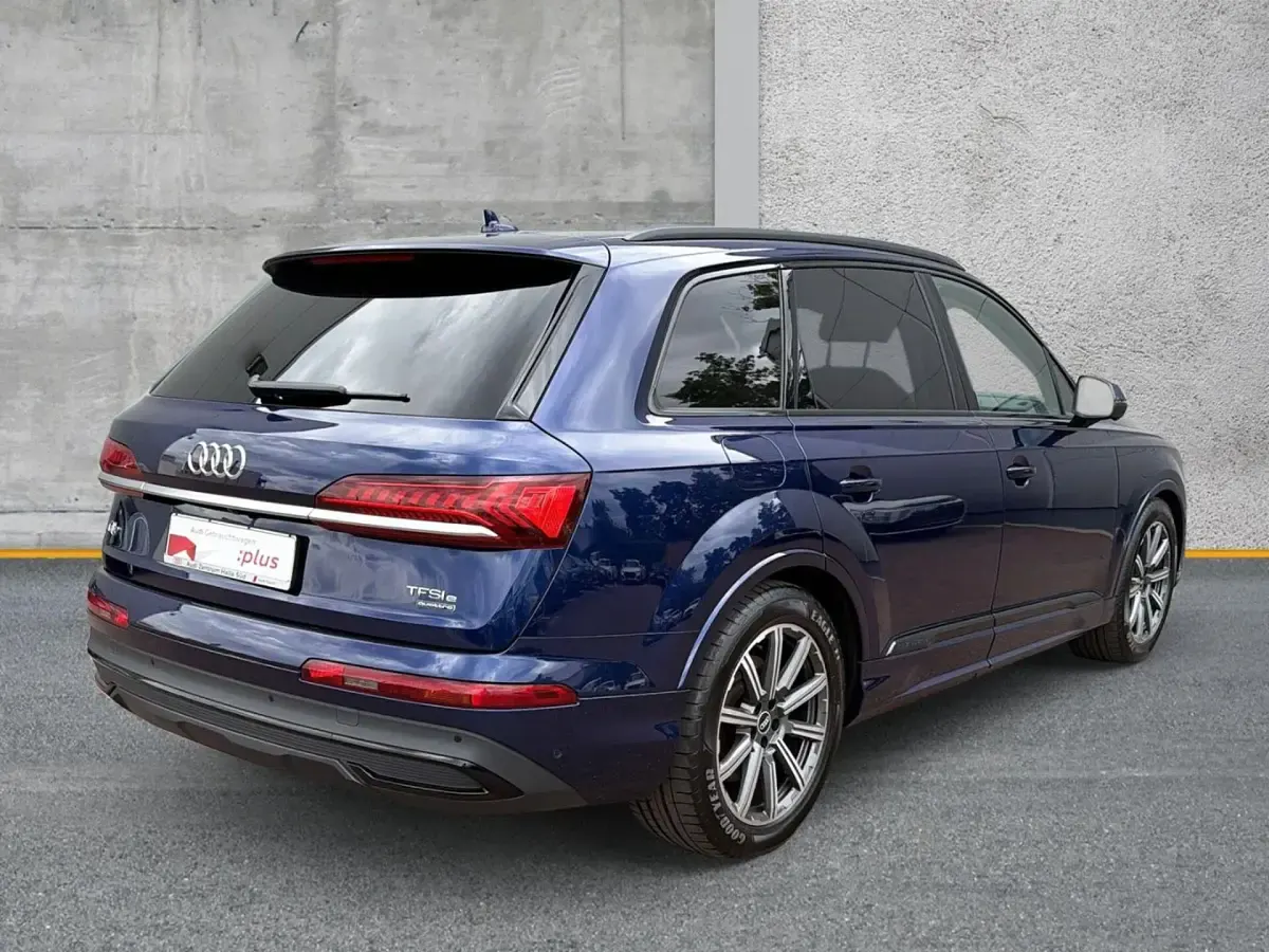 Gebraucht Audi Q7 Ambiente 381 PS (280 kW) 2020 Navarrablau metallic SUV
