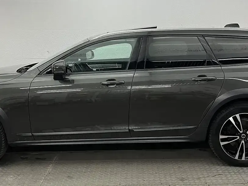 Gebraucht Volvo V90 CC Pro 339 PS (249 kW) 2019 Pine grey (metallic) Kombi