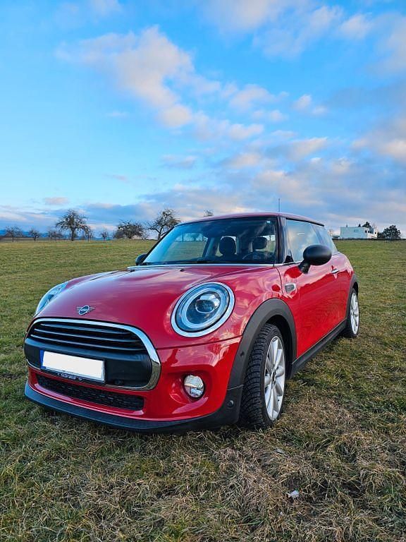 Gebraucht Mini Cooper Chili 102 PS (75 kW) 2019 Rot Kleinwagen