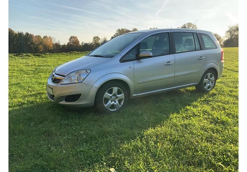 Gebraucht Opel Zafira Eco 150 PS (110 kW) 2009 Silber Van / Kleinbus