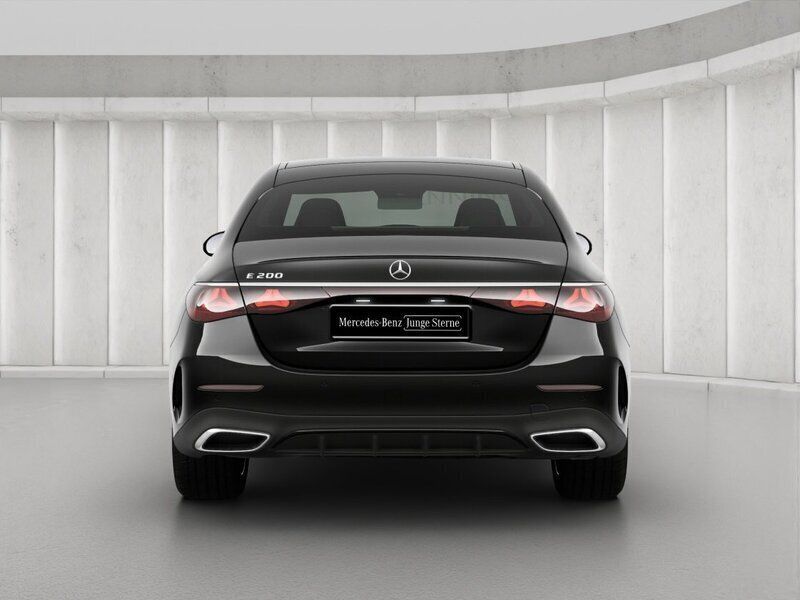 Gebraucht Mercedes E200 AMG 204 PS (150 kW) 2024 Andere farbe Limousine