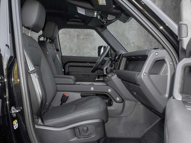 Gebraucht Land Rover Defender SE Dynamic 249 PS (183 kW) 2025 Schwarz SUV