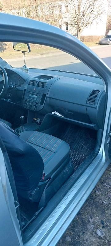 Gebraucht VW Polo 60 PS (44 kW) 2007 Silber Kleinwagen