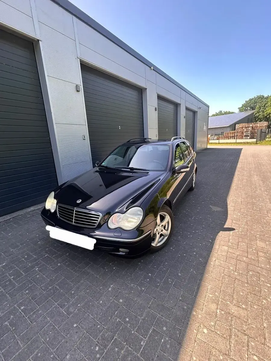 Gebraucht Mercedes C320 Avantgarde 218 PS (160 kW) 2001 Schwarz Kombi