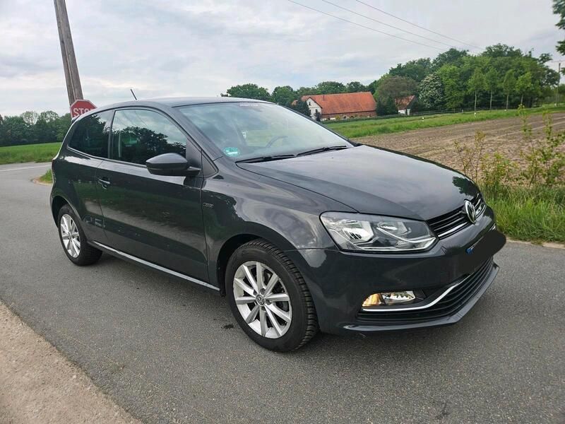 Grau Gebraucht 2015 VW Polo Kleinwagen | 5.399 € (Superpreis) - Bild 1/4