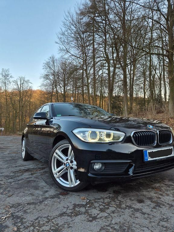 Gebraucht BMW 116 Advantage 109 PS (80 kW) 2015 Schwarz Kleinwagen